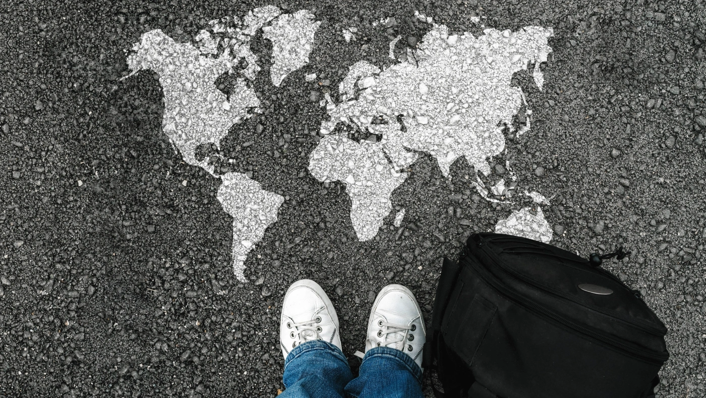 Missionari al lavoro accanto a una comunità locale